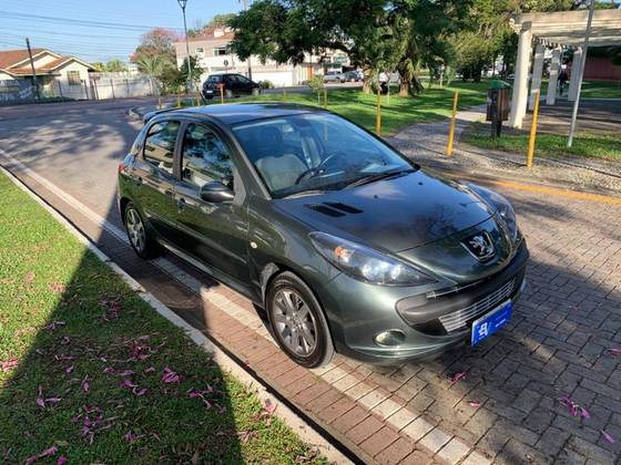 PEUGEOT 207 1.6 XS 16V FLEX 4P AUTOMÁTICO PEUGEOT 207 1.6 XS 16V FLEX 4P AUTOMÁTICO
